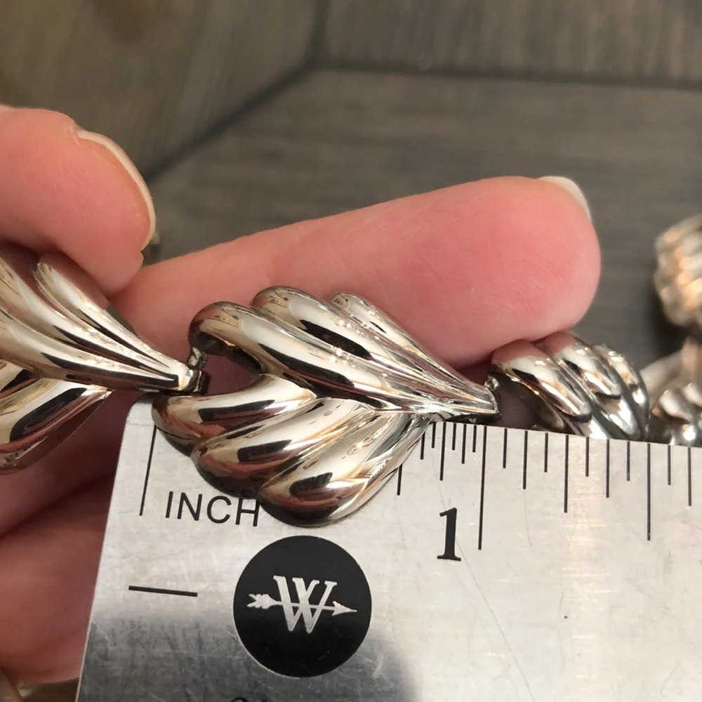 Vintage Silvertone Statement Necklace Leave or Shell Shapes - Picture 10 of 14